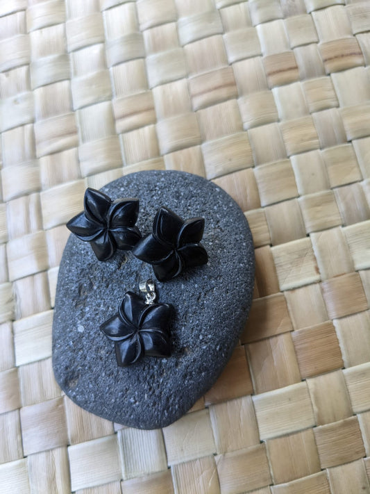 Black Earrings :|: Black Flower Stud Earrings and Necklace set.