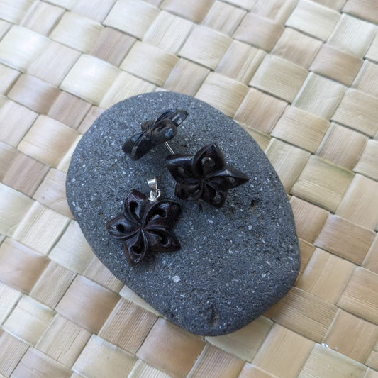 Black Earrings :|: Black Flower Earrings and Necklace set.