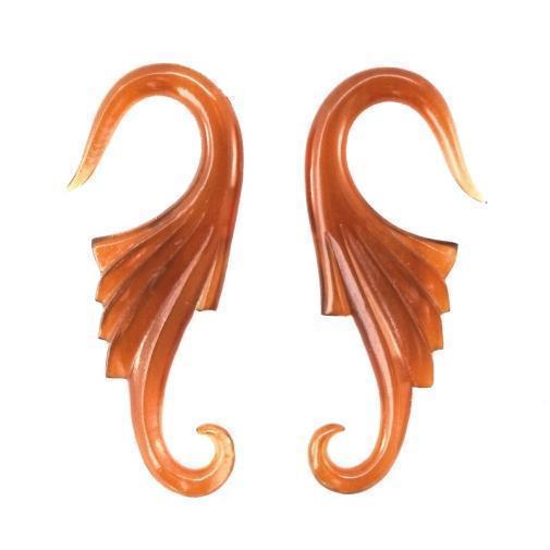 For stretched ears Gauges | Neuvo Wings, 6 gauge, Amber Horn. 5/8 inch W X 2 inch L.