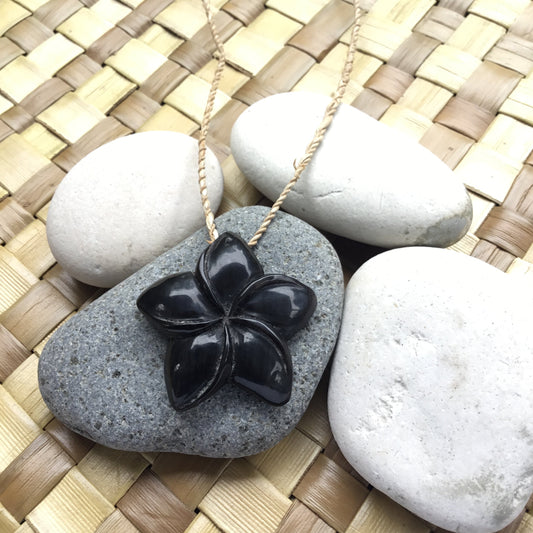 Buffalo horn Flower Necklace | Hawaii flower necklace