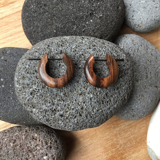 Round Hawaiian Wood Jewelry | rosewood earrings.