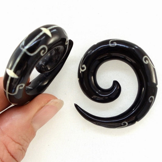 Unisex Black Gauges | 00 Gauge Earrings :|: Scepter of Siva Spiral. Horn with bone inlay 00g, Organic Body Jewelry. | Gauges