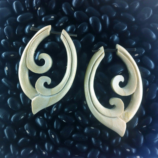Hoop Ocean Inspired | Natural Jewelry :|: Three Waves. Hibiscus Wood Earrings.