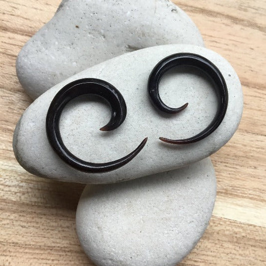 Maori Earrings for stretched ears | black spiral 6 gauge earrings
