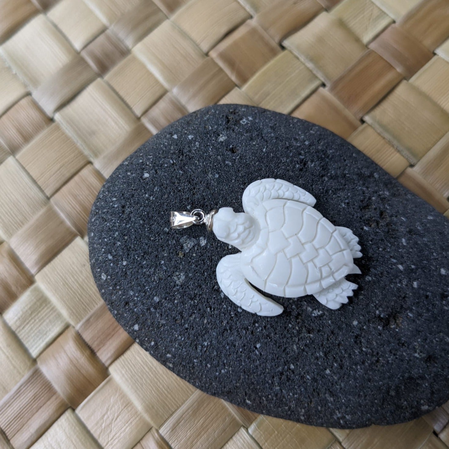 FX030 Aztec bone necklace Sea turtle pendant men Choker American Maya Inca  Jewelry Nautical style Imitation