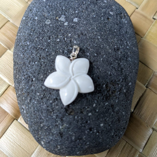 Hawaiian flower necklace