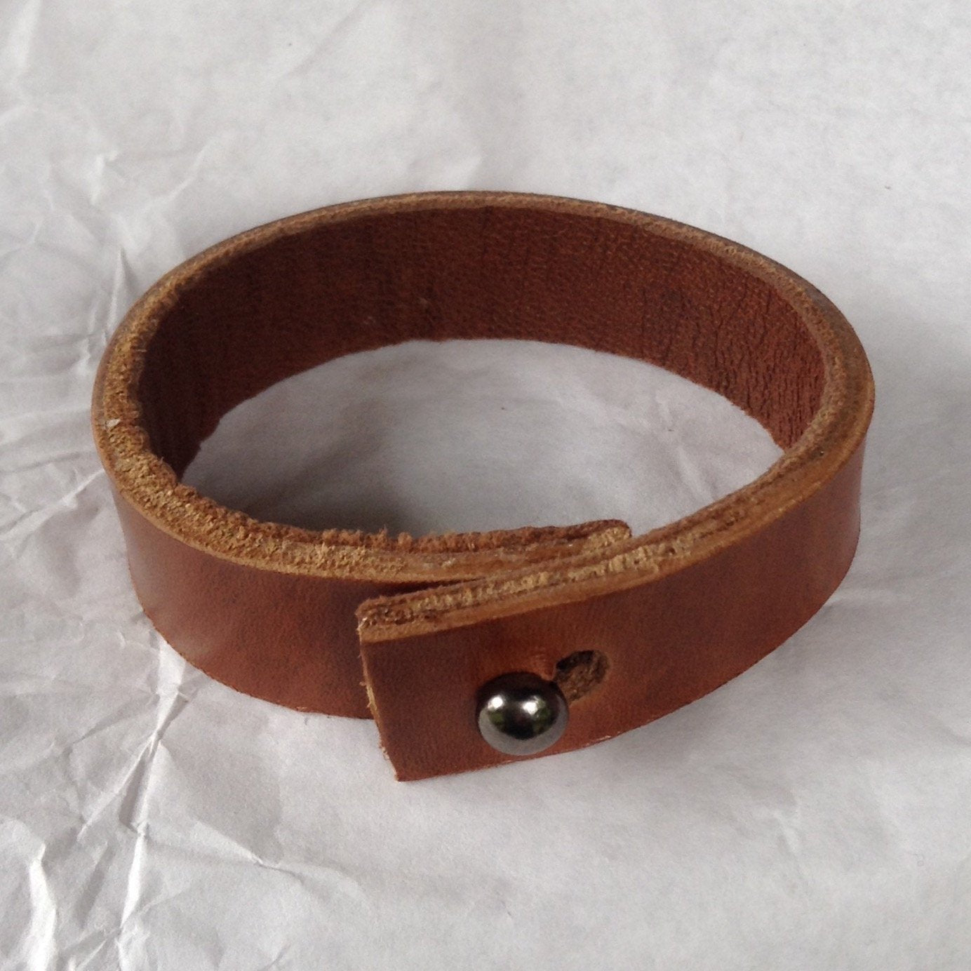 Classic Kidskin lined Caramel leather bracelet.