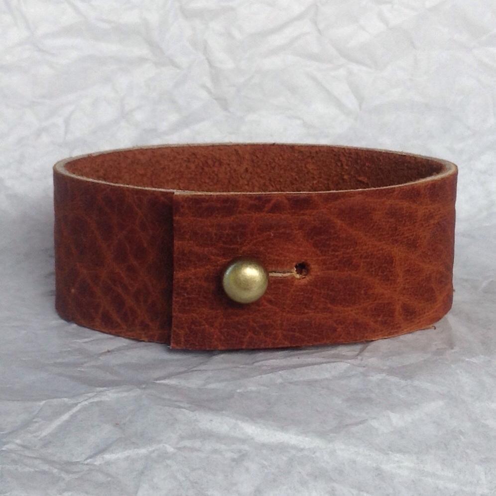 Basic natural textured leather strap bracelet. 7/8 inch wide