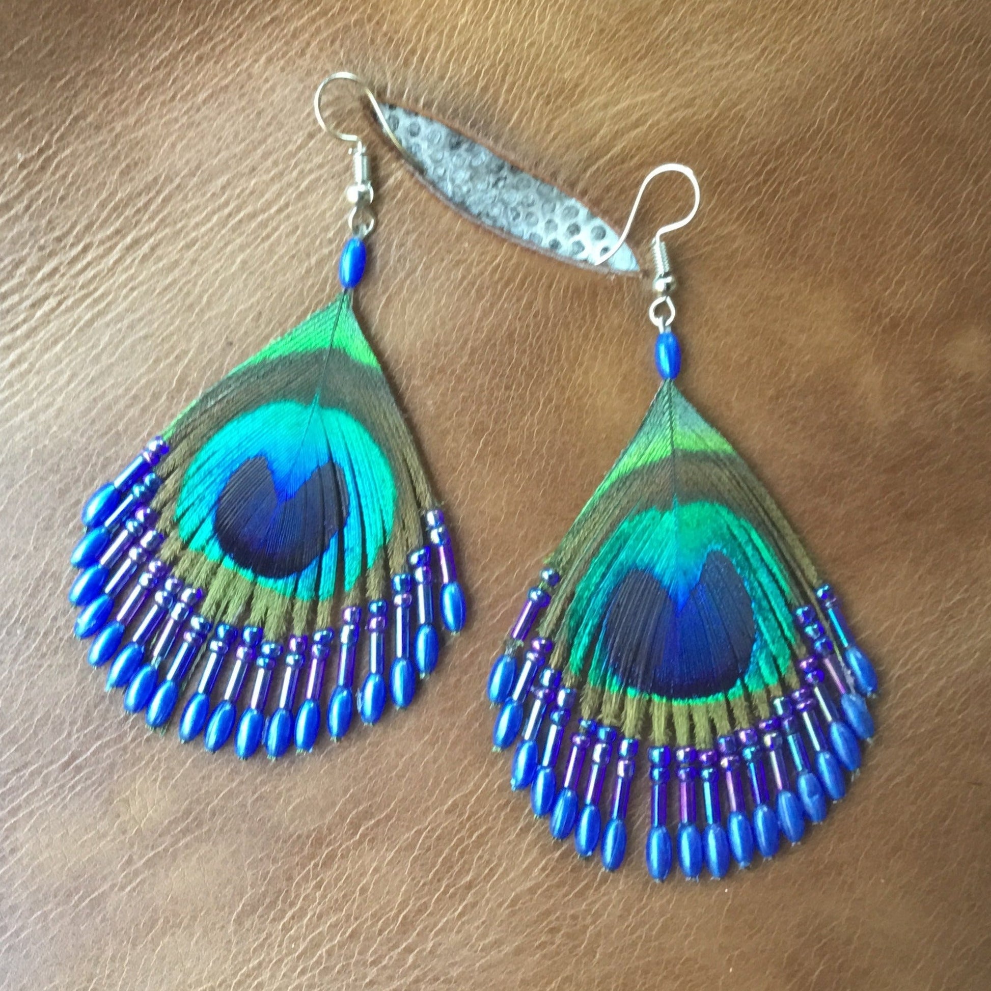 retro earrings, blue peacock feather earrings. 