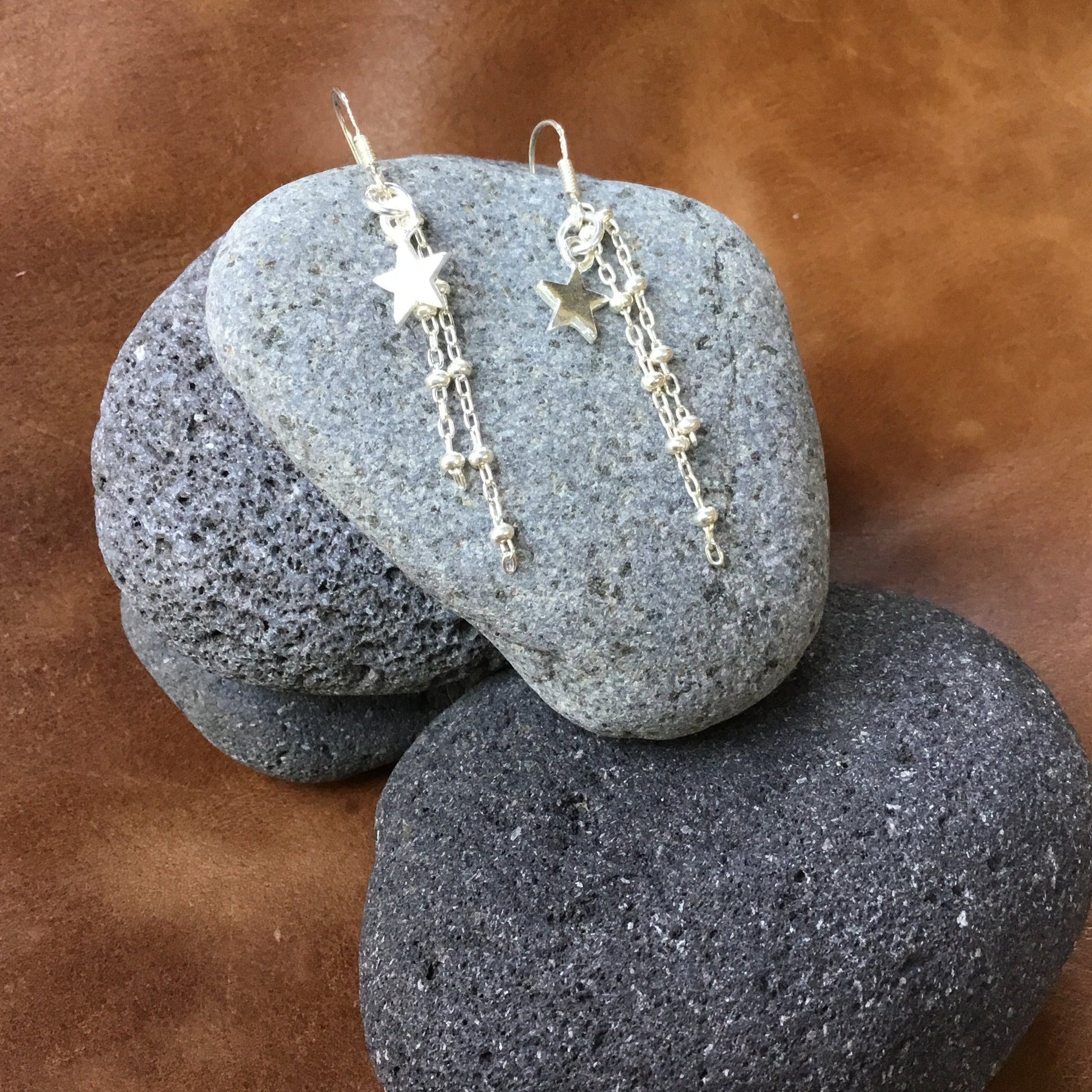 star chain dangle earrings.