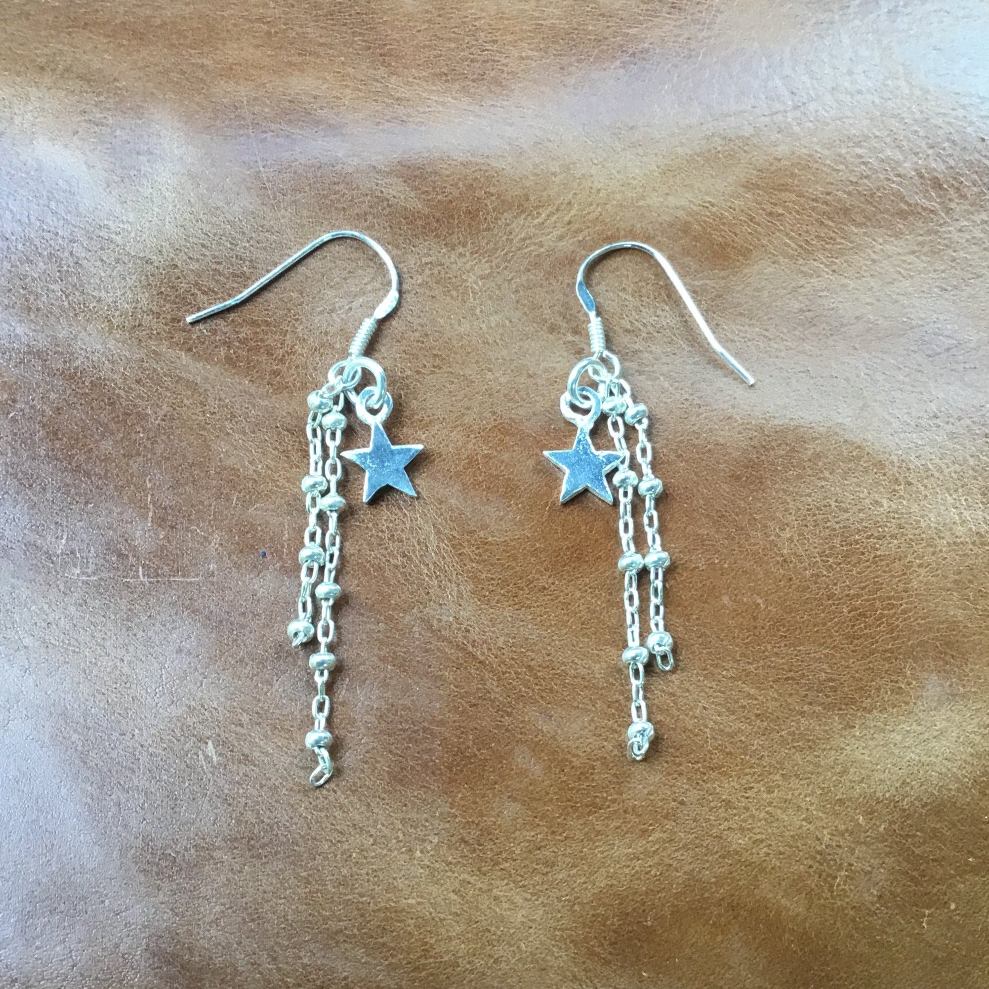 Discover 175+ dangle earrings meaning