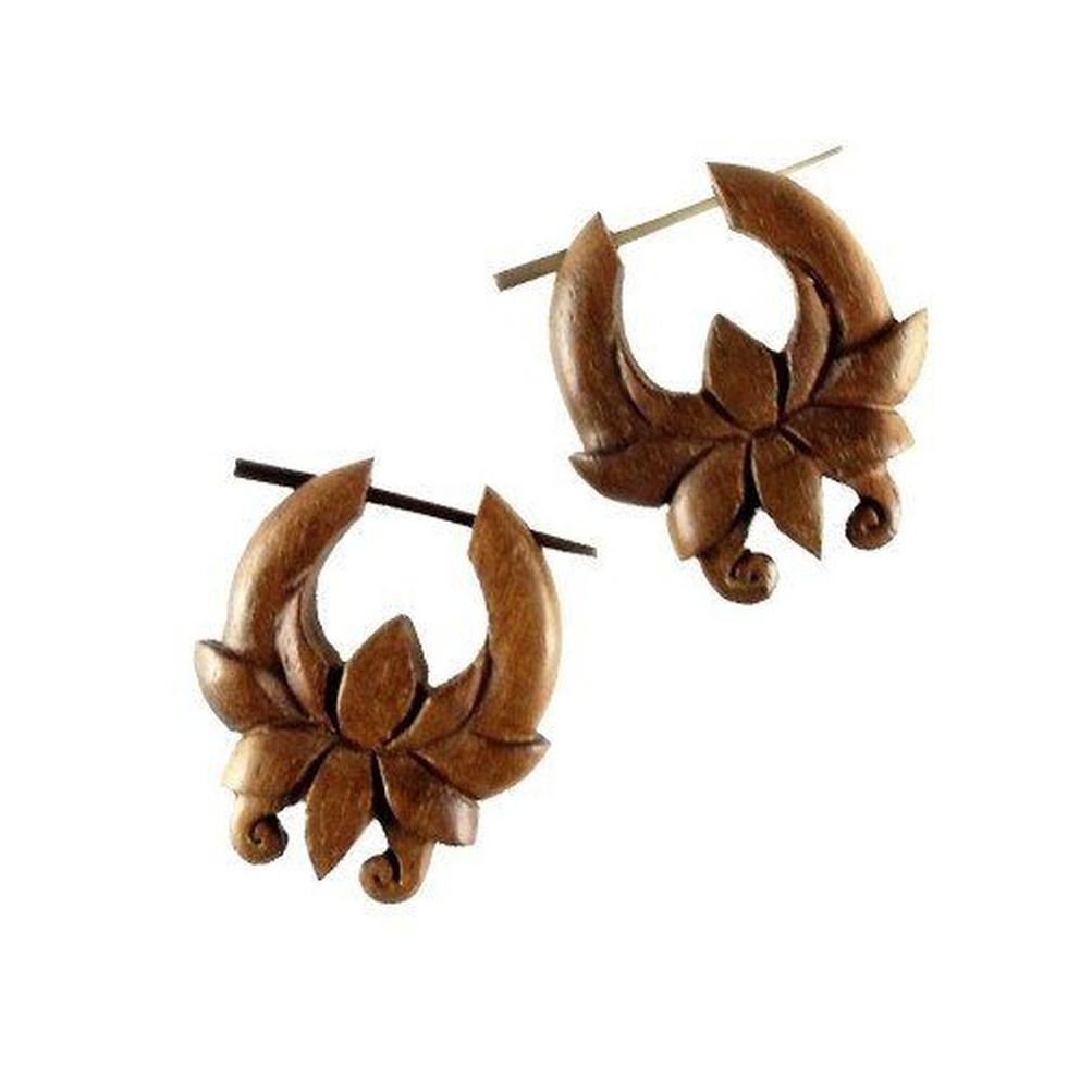 Natural Jewelry :|: Chocolate Flower, Hibiscus. Tribal hoop earrings. Wooden jewelry. | Wooden Earrings