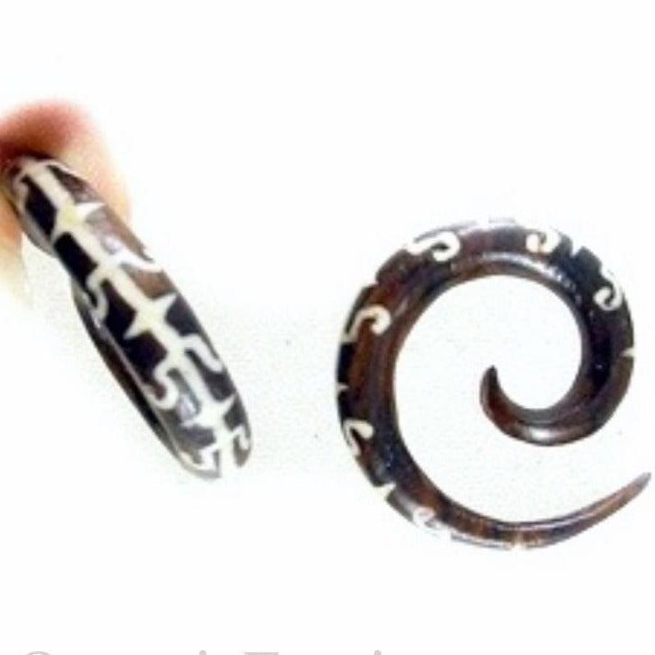 Maori Spiral. Rosewood 2g, Organic Body Jewelry.