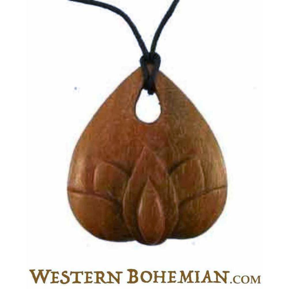 Wood Jewelry :|: Heart Lotus. Wood Necklace. Sapote Wood Jewelry. | Tribal Jewelry 