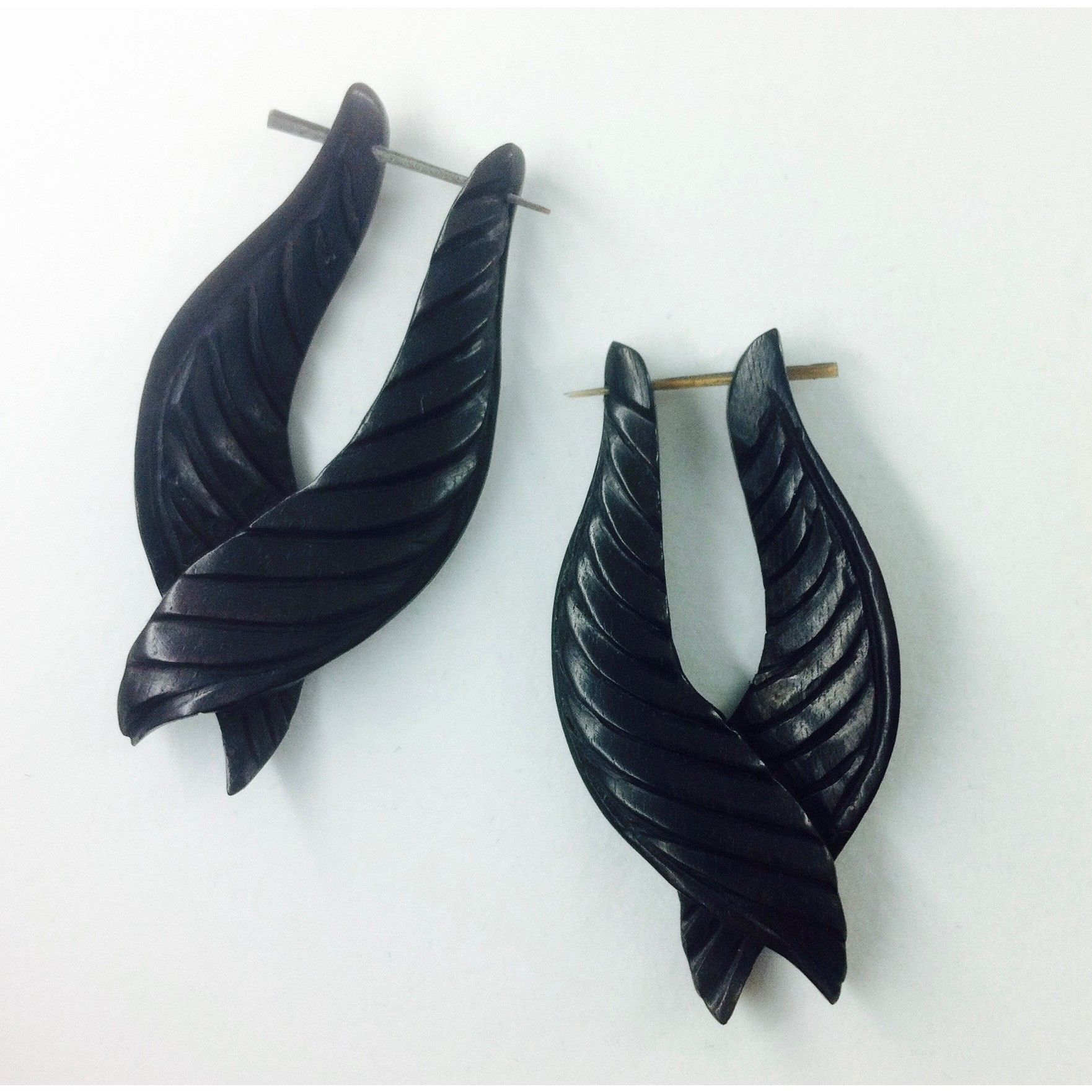 Natural Jewelry :|: Feathered Twist. Black. Wooden Earrings.